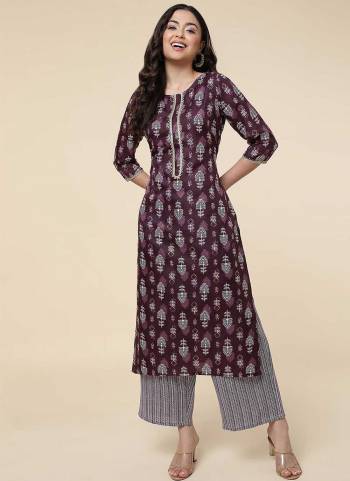 Grab These Beautiful Looking Readymade Kurti With Plazzo.These Kurti And Plazzo is Fabricated On Poly Cotton.Its Beautified With Designer Foil Printed.