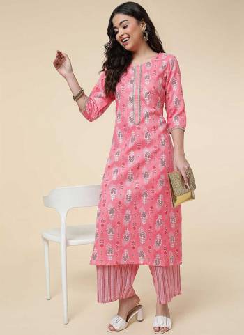 Grab These Beautiful Looking Readymade Kurti With Plazzo.These Kurti And Plazzo is Fabricated On Poly Cotton.Its Beautified With Designer Foil Printed.