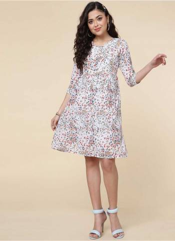 Grab These Beautiful Looking Readymade Kurti.These Kurti is Fabricated On Georgette.Its Beautified With Designer Printed.