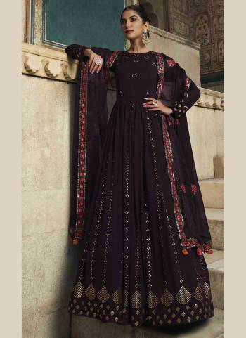 Grab These Beautiful Looking Designer Gown With Dupatta.These Gown is Georgette And Dupatta Is Fabricated On Shimmer.Its Beautified With Designer Thread And Sequance Embroidery Work.