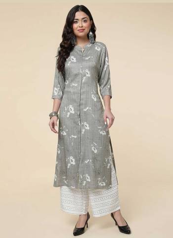 Grab These Beautiful Looking Readymade Kurti With Plazzo.These Kurti And Plazzo is Fabricated On Viscose.Its Beautified With Designer Foil Printed.