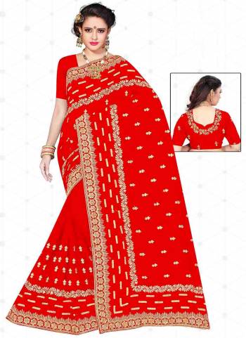 Garb These Wedding Wear Saree in Fine Red Colored.These Saree And Blouse is Fabricated On Heavy Georgette.Its Beautified With Heavy Jari Embroidery With Diamond Work.