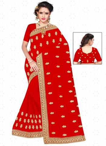 Garb These Wedding Wear Saree in Fine Red Colored.These Saree And Blouse is Fabricated On Heavy Georgette.Its Beautified With Heavy Jari Embroidery With Diamond Work.