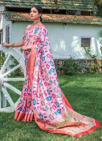 Attrective These Festive Wear Saree in Fine Colored.These Saree And Blouse is Fabricated On Banarasi Silk.Its Beautified With Weavon Jari Border With Designer Pichwai Printed.