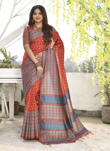 Attrective These Festive Wear Saree in Fine Colored.These Saree And Blouse is Fabricated On Cotton Silk.Its Beautified With Weavon Jari Lining With Bandhani Style Printed.