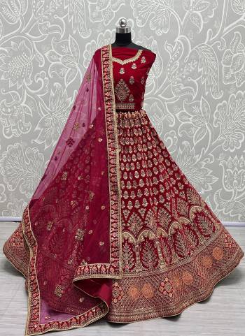 For A Designer Look,Grab These Lehenga Choli With Dupatta in Fine Colored.These Lehenga And Choli Are Velvet And Dupatta Are Fabricated On Soft Net Pair.Its Beautified With Designer Fancy Dori,Sequance,Jari,Multy Thread Embroidery Work.