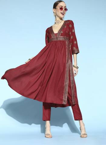 Grab These Beautiful Designer Readymade Kurti With Pant.These Kurti And Pant is Fabricated On Chinon.Its Beautified With Designer Foil Printed.