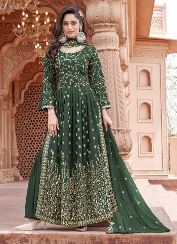 Grab These Sharara Suit in Fine Colored Pair With Bottom And Dupatta.These Top,Bottom And Dupatta Are Fabricated On Faux Georgette Pair With Santoon Inner.Its Beautified With Heavy Designer Embroidery Work.