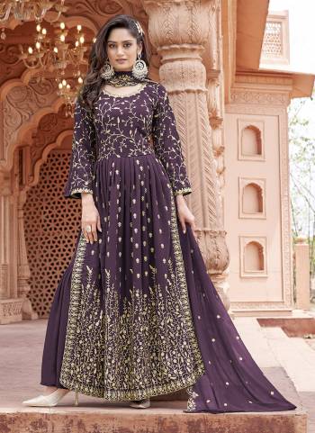 Grab These Sharara Suit in Fine Colored Pair With Bottom And Dupatta.These Top,Bottom And Dupatta Are Fabricated On Faux Georgette Pair With Santoon Inner.Its Beautified With Heavy Designer Embroidery Work.