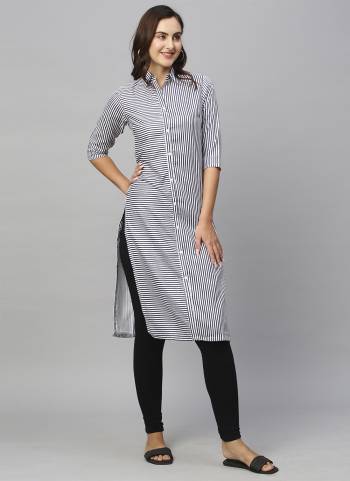 Attrective These Beautiful Looking Readymade Kurti.These Kurtis Fabricated On Cotton.Its Beautified With Designer Stripe Printed.