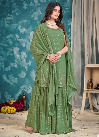 Attrective These Readymade Sharara Suit in Fine Colored Pair With Bottom And Dupatta.These Top Are Georgette And Dupatta Are Fabricated On Georgette Pair With Georgette Bottom.Its Beautified With Heavy Designer Sequance,Thread Embroidery Work.