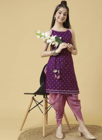 Grab These Beautiful Looking Kids Readymade Kurti With Dhoti.These Kurti Are Poly Cotton And Dhoti is Ruby Cotton Fabricated.Its Beautified With Designer Foil Printed.