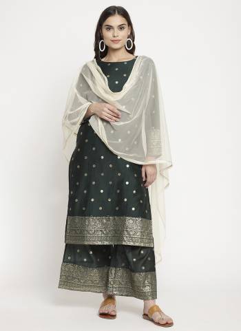 Grab These Beautiful Looking Readymade Plazzo Suits.These Top And Bottom is Chanderi Fabricated On Net Dupatta.Its Beautified With Designer Gold Printed.