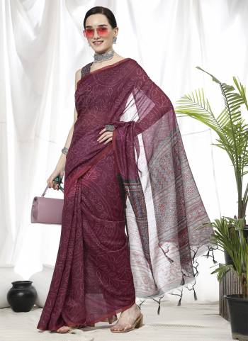 Garb These Party Wear Saree in Fine Colored.These Saree And Blouse is Fabricated On Linen.Its Beautified With Bandhani Printed Designer.