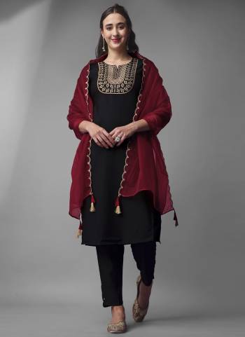 Grab These Readymade Suit in Fine Colored Pair With Bottom And Dupatta.These Top Are Viscose Rayon And Bottom Are Fabricated On Viscose Rayon Pair With Organza Dupatta.Its Beautified With Designer Embroidery Work.