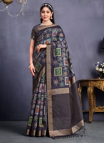 Look Attrective These Designer Party Wear Saree in Fine Colored.These Saree Are Tussar Silk And Blouse Brocade is Fabricated.Its Beautified Designer Printed.