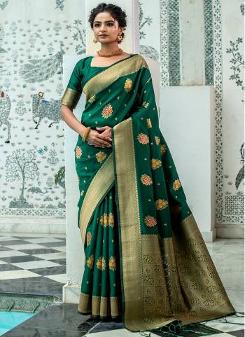 Garb These Party Wear Saree in Fine Colored.These Saree And Blouse is Fabricated On Soft Silk.Its Beautified With Weavon Jari Designer Work.