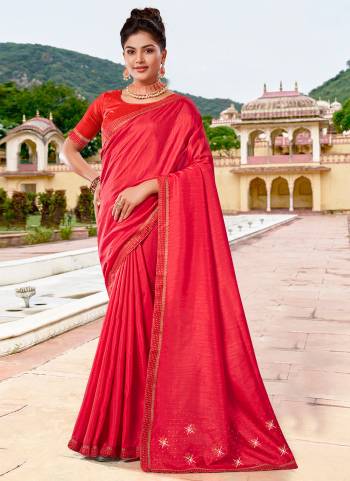 Garb These Saree in Fine Colored.These Saree Are Vichitra Silk And Blouse is Art Silk  Fabricated Pair.Its Beautified Fabric With Designer Diamond Pallu Work With Lace Border.