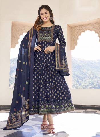 Attrective Looking These Beautiful Looking Readymade Long Kurti With Dupatta.These Kurti is Fabricated On Rayon And Dupatta Are Cotton Mal.Its Beautified With Designer Printed.