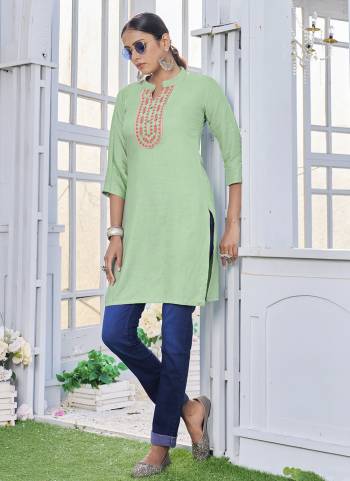 Garb These Beautiful Looking Readymade Kurti.These Kurti is Fabricated On Heavy Rayon.Its Beautified With Designer Embroidery Work.