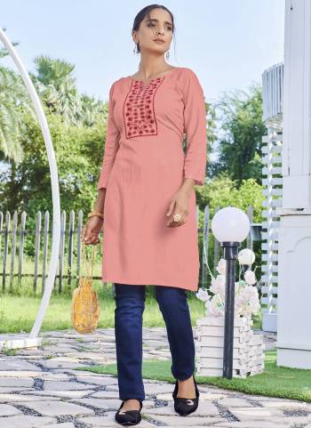 Garb These Beautiful Looking Readymade Kurti.These Kurti is Fabricated On Heavy Rayon.Its Beautified With Designer Embroidery Work.