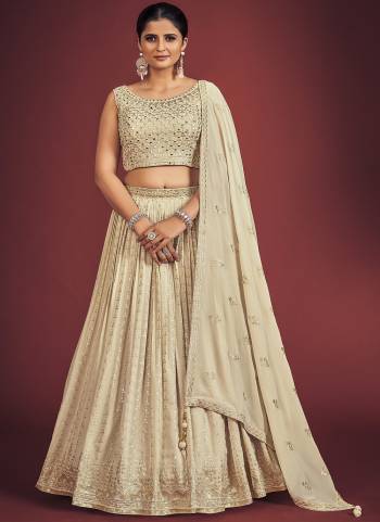 For A Designer Look,Grab These Readymade Lehenga Choli in Fine Light Colored.These Lehenga And Blouse Are Fabricated On Georgette Pair With Georgette Dupatta.Its Beautified With Designer Heavy Sequance,Mirror Embroidery Work.