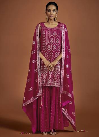 Attrective These Readymade Sharara Suit in Fine Colored Pair With Bottom And Dupatta.These Top Are Georgette And Dupatta Are Fabricated On Georgette Pair With Georgette Bottom.Its Beautified With Heavy Designer Sequance Embroidery Work.