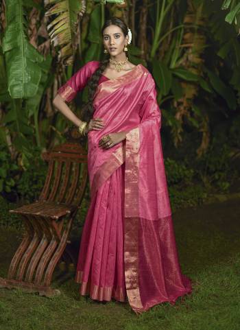 Garb These Party Wear Saree in Fine Colored.These Saree And Blouse is Fabricated On Bhagalpuri Silk.Its Beautified With Bhandhani Butti Weavon Designer.