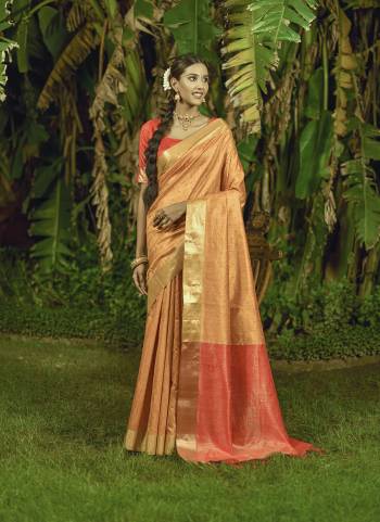 Garb These Party Wear Saree in Fine Colored.These Saree And Blouse is Fabricated On Bhagalpuri Silk.Its Beautified With Bhandhani Butti Weavon Designer.