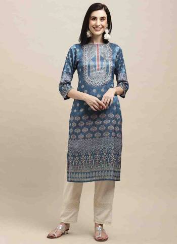 Garb These Beautiful Looking Readymade Kurti.These Kurtis Fabricated On Tussar Silk.Its Beautified With Designer Digital Printed.