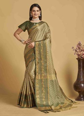 Attrective This Wedding Partywear Saree Paired With Blouse.This Saree And Blouse Are Soft Silk Based Fabric With Weaving Jacquard Designer. Buy This Pretty Saree Now.