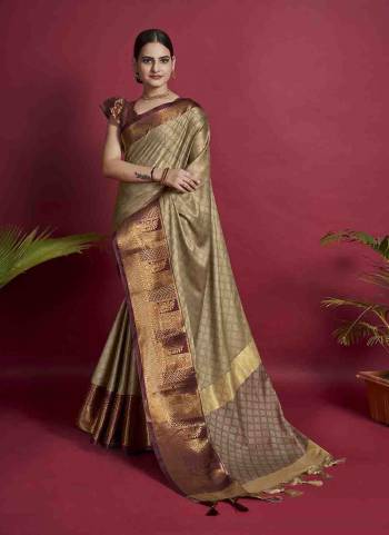 Garb This Partywear Saree Paired With Contrast Blouse.This Saree And Blouse Are Soft Silk Based Fabric With Weaving Jacquard Designer. Buy This Pretty Saree Now.