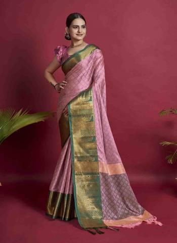 Garb This Partywear Saree Paired With Contrast Blouse.This Saree And Blouse Are Soft Silk Based Fabric With Weaving Jacquard Designer. Buy This Pretty Saree Now.