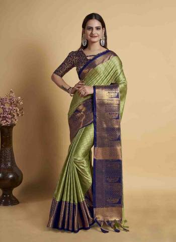 Garb This Partywear Saree Paired With Contrast Blouse.This Saree And Blouse Are Soft Silk Based Fabric With Weaving Jacquard Designer. Buy This Pretty Saree Now.