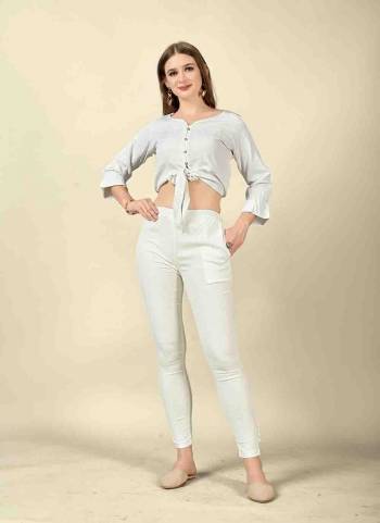 Attrective Looking These Beautiful Looking Readymade Pants.These Pants is Fabricated On Viscose Rayon Lycra.Its Beautified With Solid Color.