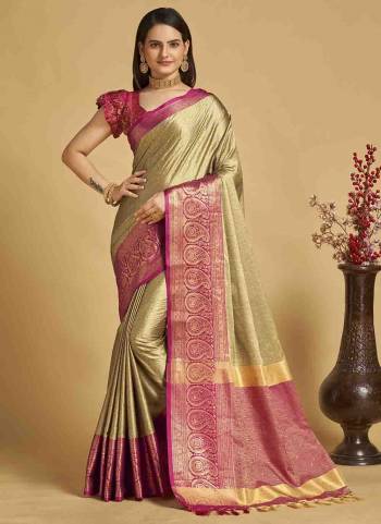 Garb This Partywear Saree Paired With Contrast Blouse.This Saree And Blouse Are Lichi Soft Silk Based Fabric With Weaving Jacquard Designer. Buy This Pretty Saree Now.