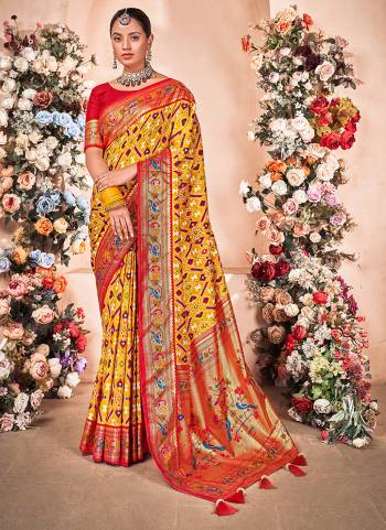 Garb These Party Wear Saree in Fine Colored.These Saree And Blouse is Fabricated On Mysore Art Silk Pair.Its Beautified With Weavon Designer With Foil Printed.