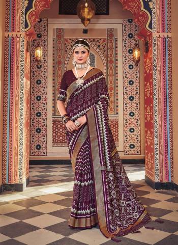 Garb These Party Wear Saree in Fine Colored.These Saree And Blouse is Fabricated On Cotton Silk Pair.Its Beautified With Weavon Pallu Border With Foil Printed Designer.