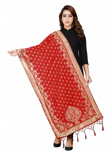 Grab These Beautiful Colored Dupatta.These Dupatta is Fabricated On Banarasi Silk.Its Beautified With Wevon Jacquard Designer.