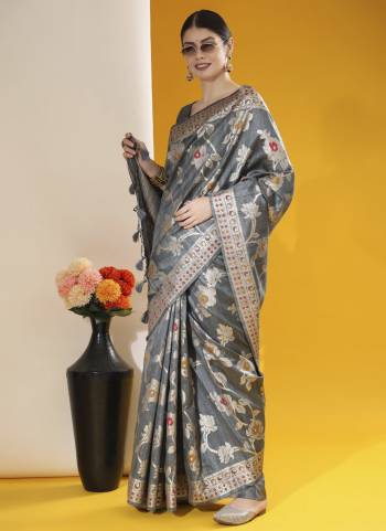 Attrective These Festive Wear Saree in Fine Colored.These Saree And Blouse is Fabricated On Tussar Silk.Its Beautified With Jamdani Weavon Designer.