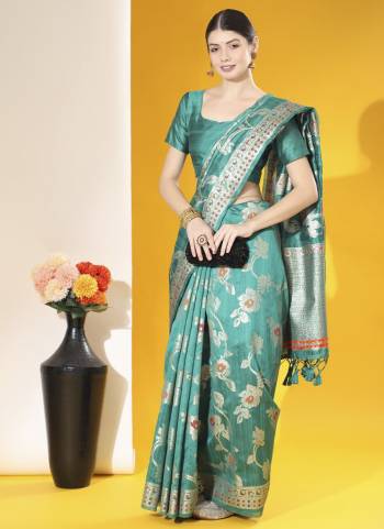 Attrective These Festive Wear Saree in Fine Colored.These Saree And Blouse is Fabricated On Tussar Silk.Its Beautified With Jamdani Weavon Designer.