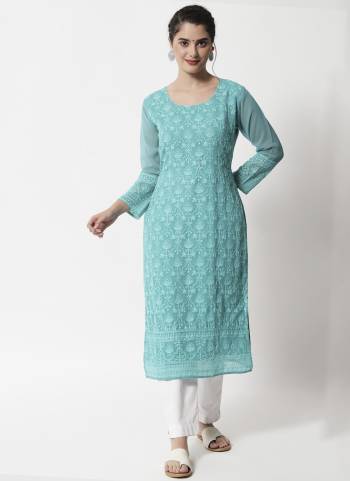 Attrective Looking These Beautiful Looking Readymade Long Kurti.These Kurti is Fabricated On Georgette With Crepe Inner.Its Beautified With Designer Lacknowi Embroidery Work.