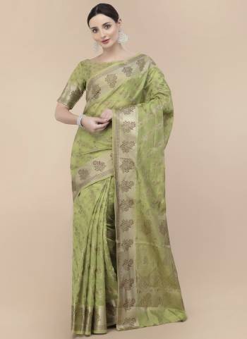 Look Attrective These Designer Party Wear Saree in Fine Colored.These Saree And Blouse  is Fabricated On Organza.Its Beautified With Wevon Designer.