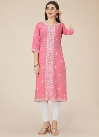 Attrective Looking These Beautiful Looking Readymade Long Kurti.These Kurti is Fabricated On Soft Shiny Silk.Its Beautified With Designer Thread Embroidery Work.