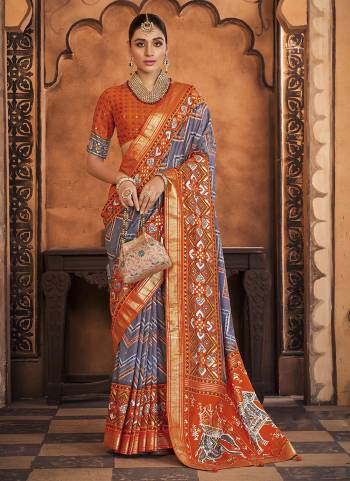 Garb These Party Wear Saree in Fine Colored.These Saree And Blouse is Fabricated On Cotton Silk Pair.Its Beautified With Weavon Pallu Border With Foil Printed Designer.