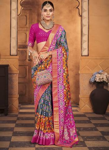 Garb These Party Wear Saree in Fine Colored.These Saree And Blouse is Fabricated On Cotton Silk Pair.Its Beautified With Weavon Pallu Border With Foil Printed Designer.