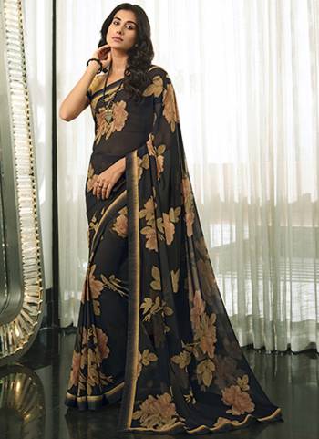 Garb These Party Wear Saree in Fine Colored.These Saree Are Georgette And Blouse is Fabricated On Malai Silk.Its Beautified With Designer Printed With Work Lace Border.