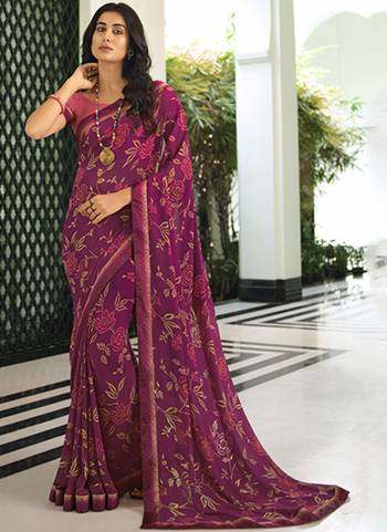 Garb These Party Wear Saree in Fine Colored.These Saree Are Georgette And Blouse is Fabricated On Malai Silk.Its Beautified With Designer Printed With Work Lace Border.