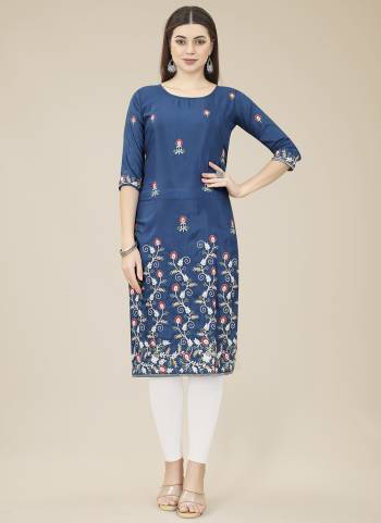 Garb These Beautiful Looking Readymade Long Kurti.These Kurti is Fabricated On Chinon.Its Beautified With Designer Multy Thread Embroidery Work.