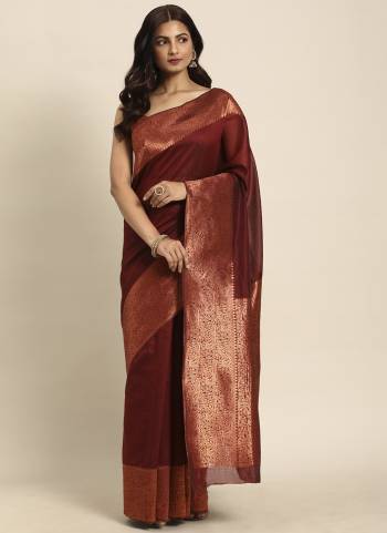 Look Attrective These Designer Party Wear Saree in Fine Colored.These Saree And Blouse is Fabricated On Silk Blend.Its Beautified With Wevon Jari Designer.